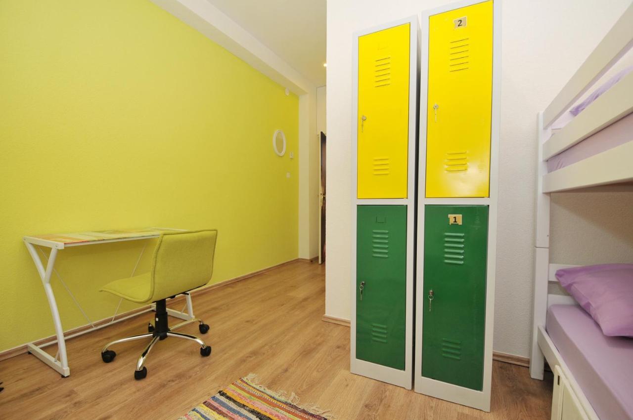 Oasis hostel Split Buitenkant foto