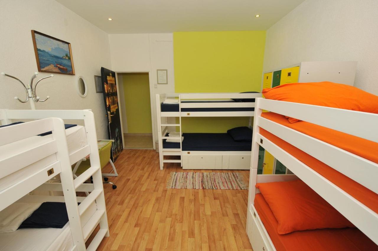 Oasis hostel Split Buitenkant foto