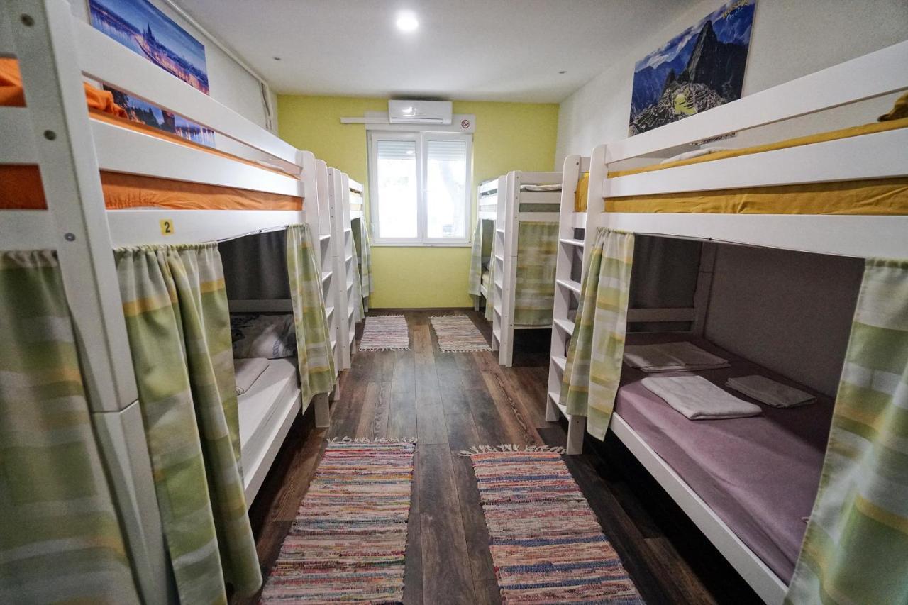 Oasis hostel Split Buitenkant foto