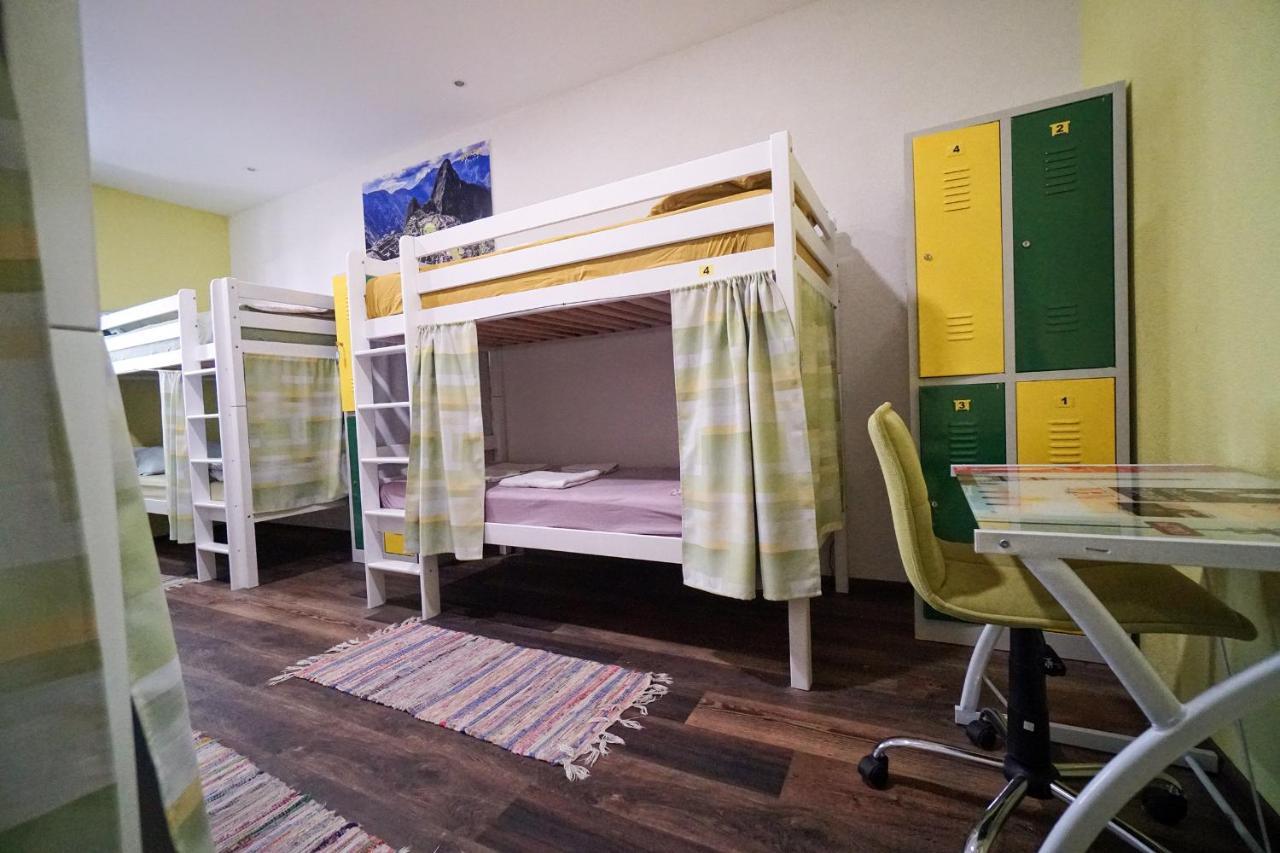 Oasis hostel Split Buitenkant foto