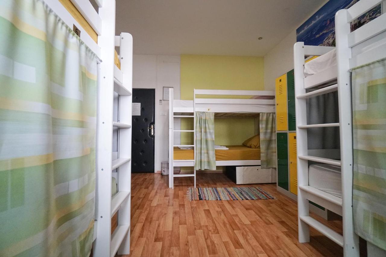 Oasis hostel Split Buitenkant foto