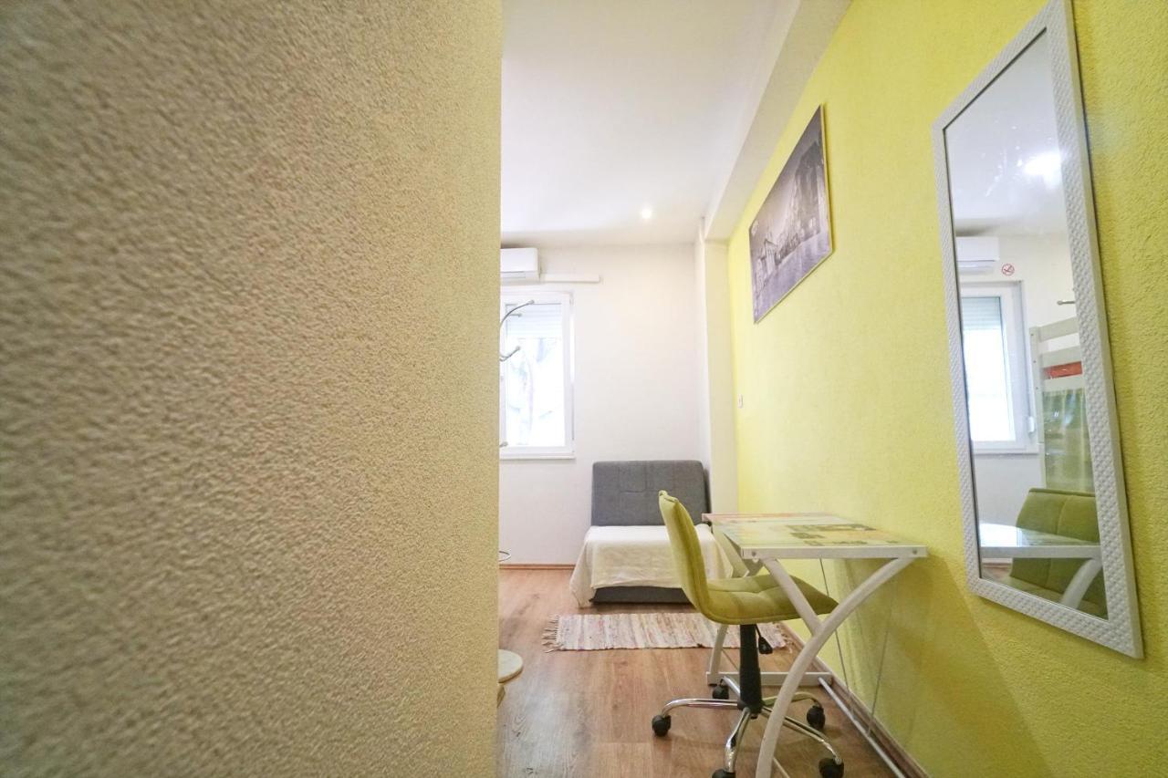 Oasis hostel Split Buitenkant foto